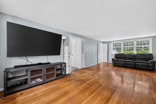 24 Forest view Drive, Cumberland, RI 02864