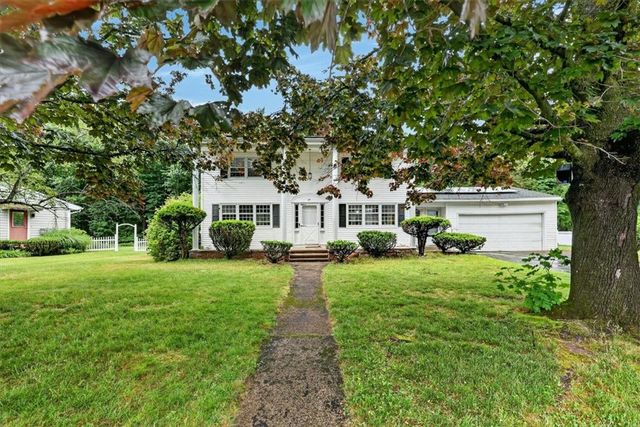 24 Forest view Drive, Cumberland, RI 02864