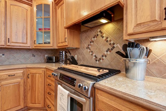 5895 S Teters Court S, Springfield, MO 65804