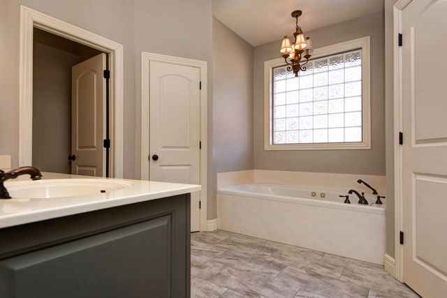 5895 S Teters Court S, Springfield, MO 65804