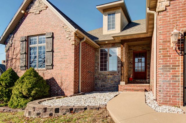 5895 S Teters Court S, Springfield, MO 65804