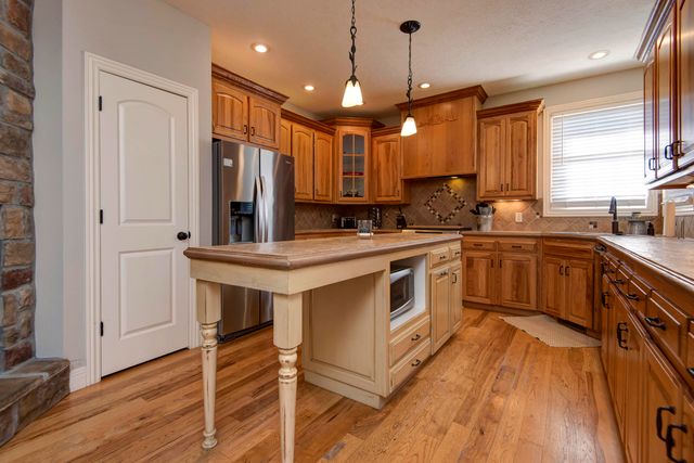 5895 S Teters Court S, Springfield, MO 65804