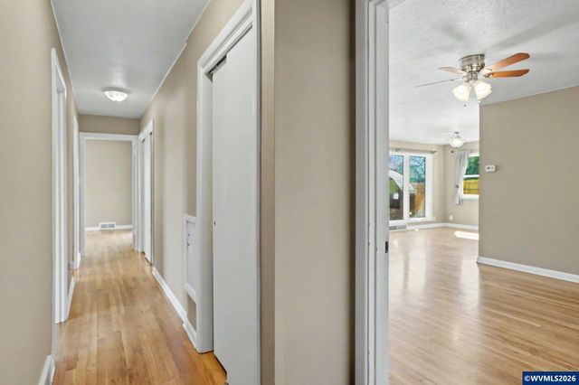 1980 17th St NE, Salem, OR 97301