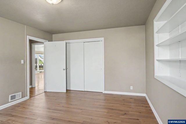 1980 17th St NE, Salem, OR 97301