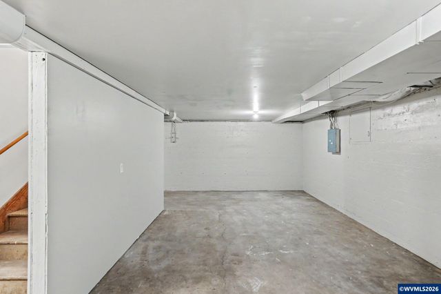 1980 17th St NE, Salem, OR 97301