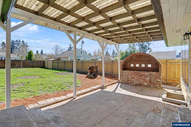 1980 17th St NE, Salem, OR 97301