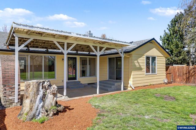 1980 17th St NE, Salem, OR 97301