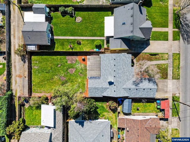 1980 17th St NE, Salem, OR 97301