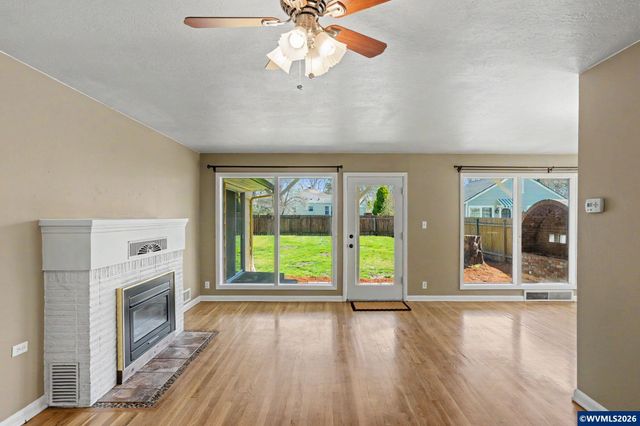 1980 17th St NE, Salem, OR 97301