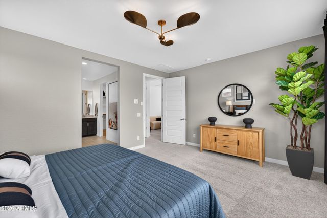 10203 E ULYSSES Avenue, Mesa, AZ 85212