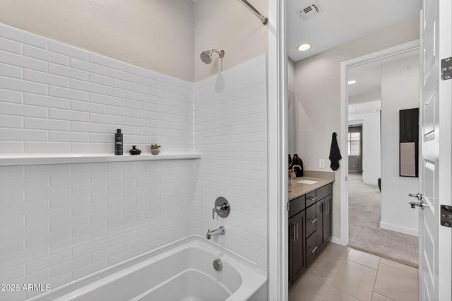 10203 E ULYSSES Avenue, Mesa, AZ 85212