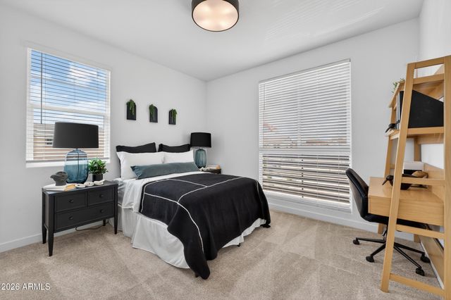 10203 E ULYSSES Avenue, Mesa, AZ 85212
