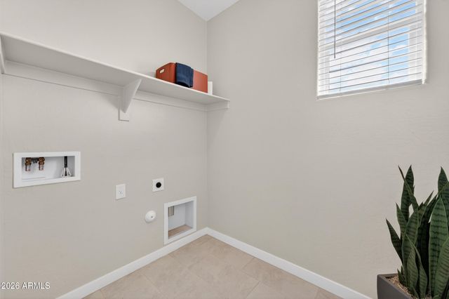 10203 E ULYSSES Avenue, Mesa, AZ 85212