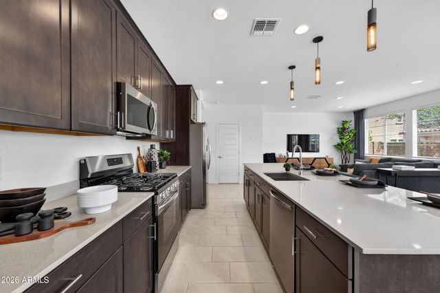 10203 E ULYSSES Avenue, Mesa, AZ 85212