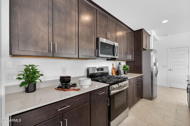 10203 E ULYSSES Avenue, Mesa, AZ 85212