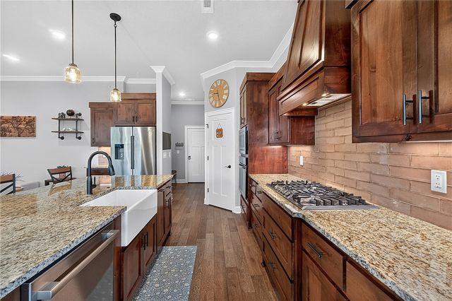2408 SW 18th Street, Bentonville, AR 72713