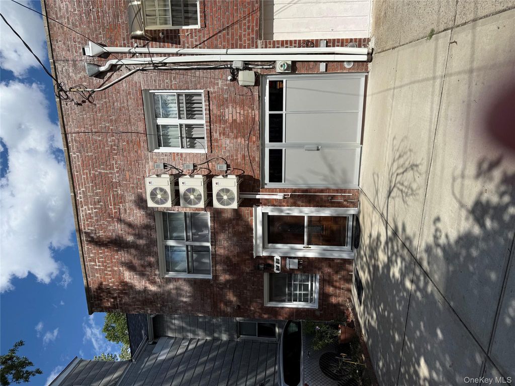 9425 96th Street, Ozone Park, NY 11416