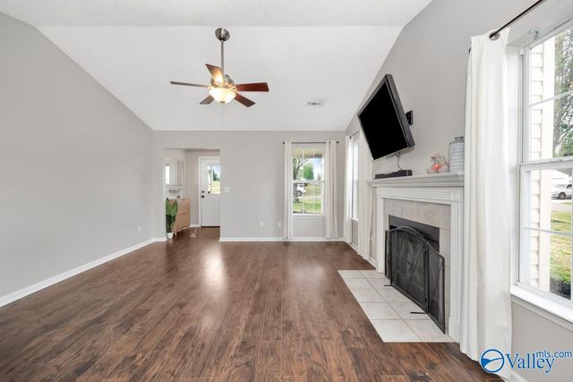 101 Green Lea Lane, New Market, AL 35761