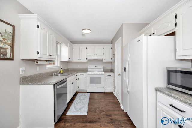 101 Green Lea Lane, New Market, AL 35761