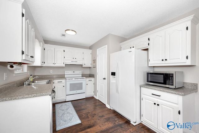 101 Green Lea Lane, New Market, AL 35761