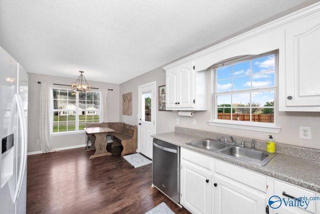 101 Green Lea Lane, New Market, AL 35761