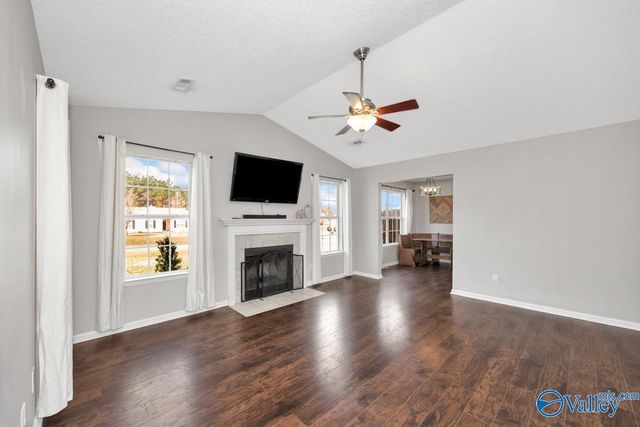 101 Green Lea Lane, New Market, AL 35761