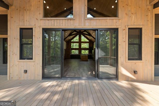 164 Brook Lane, Mineral Bluff, GA 30559