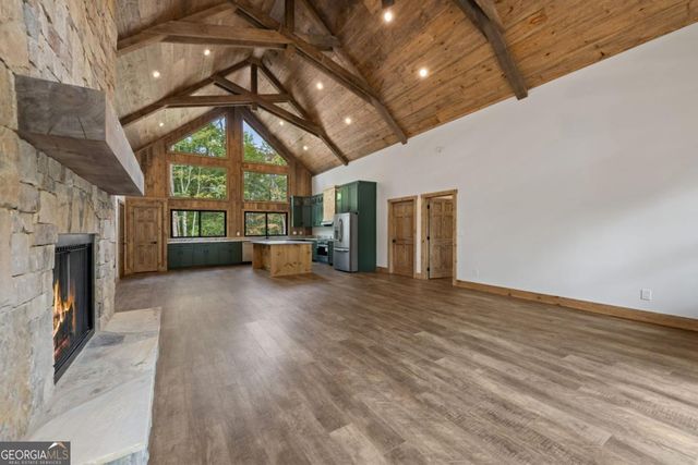 164 Brook Lane, Mineral Bluff, GA 30559