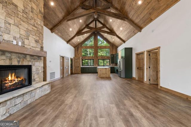 164 Brook Lane, Mineral Bluff, GA 30559