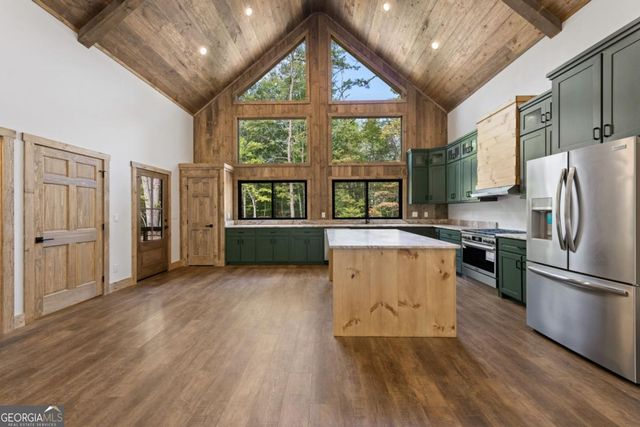 164 Brook Lane, Mineral Bluff, GA 30559