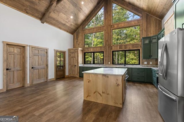 164 Brook Lane, Mineral Bluff, GA 30559