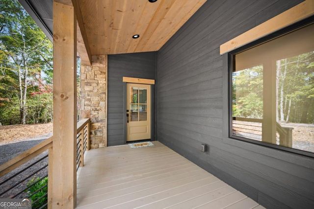 164 Brook Lane, Mineral Bluff, GA 30559