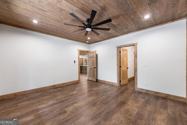 164 Brook Lane, Mineral Bluff, GA 30559