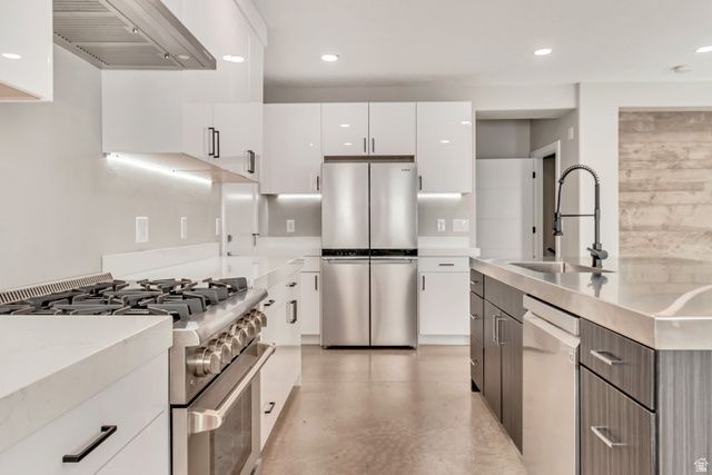 7033 S 300 E, Midvale, UT 84047