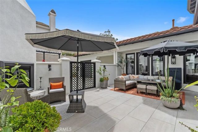 24 Hawthorne Lane, Coto De Caza, CA 92679