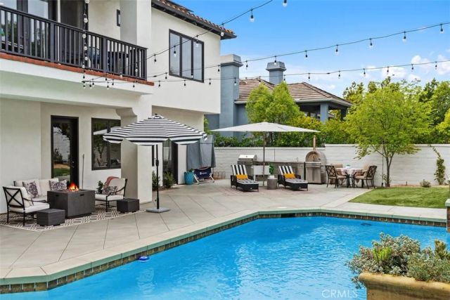 24 Hawthorne Lane, Coto De Caza, CA 92679