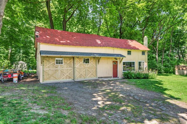 17 Valley Avenue, Central Valley, NY 10917