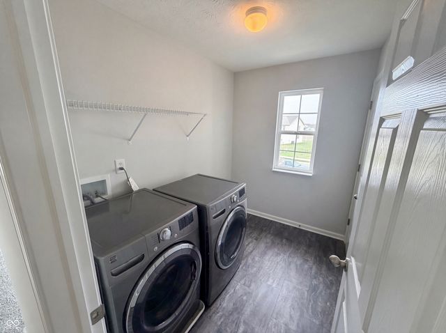 8095 Brookville Way, Avon, IN 46123