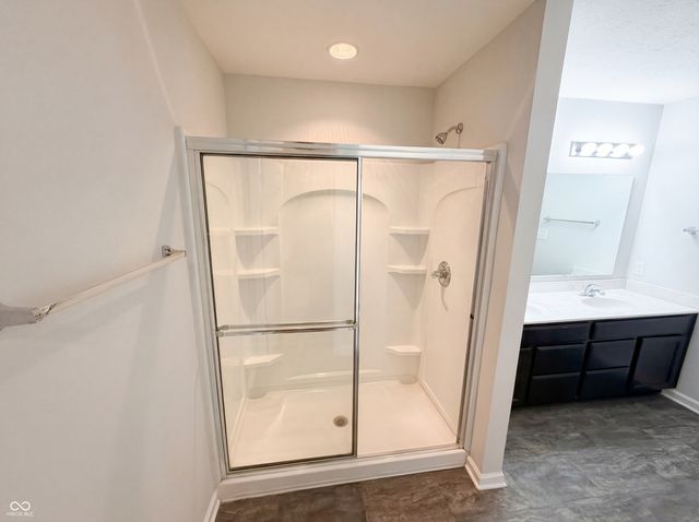 8095 Brookville Way, Avon, IN 46123