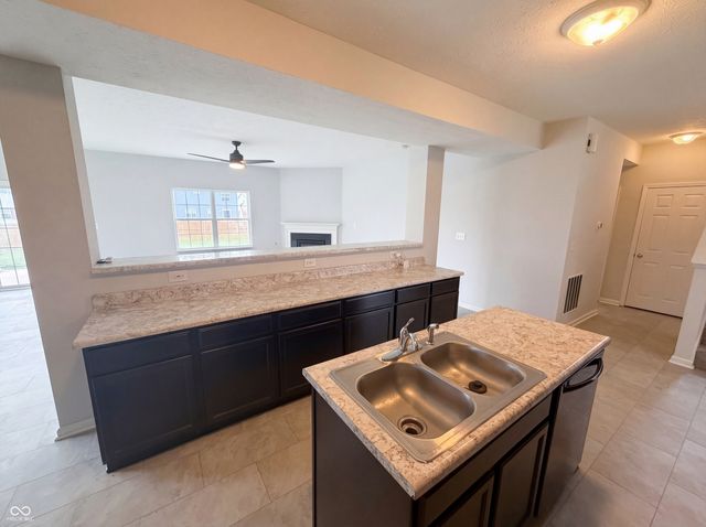 8095 Brookville Way, Avon, IN 46123