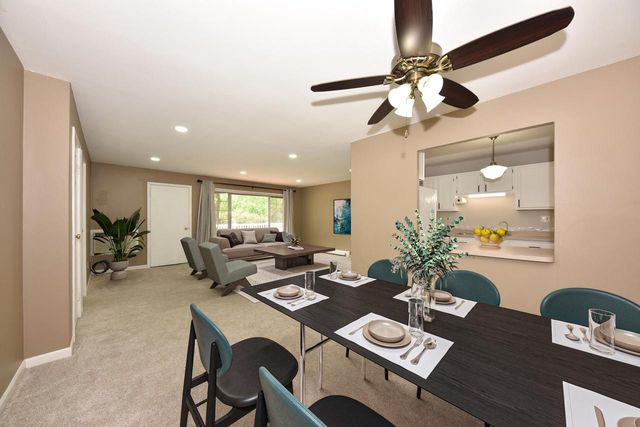162 Heidel ROAD #5, Thiensville, WI 53092