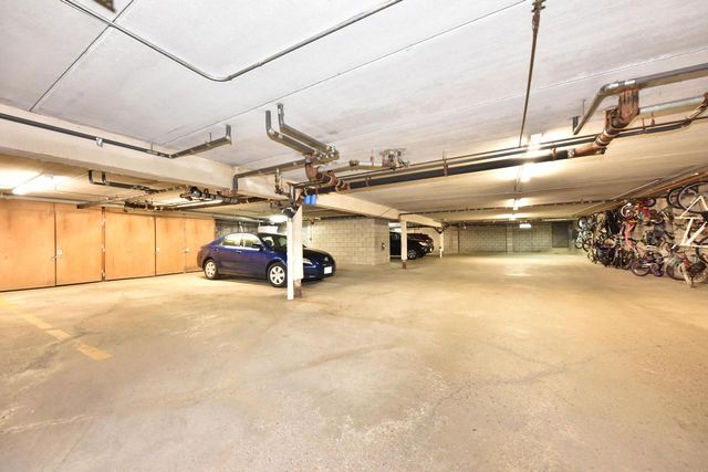 162 Heidel ROAD #5, Thiensville, WI 53092