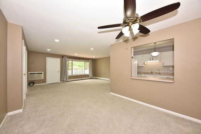 162 Heidel ROAD #5, Thiensville, WI 53092