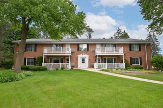 162 Heidel ROAD #5, Thiensville, WI 53092