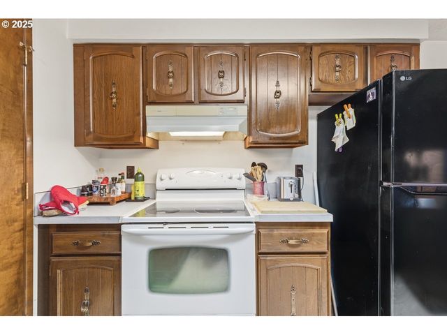 2100 BOYER Rd, Riddle, OR 97469