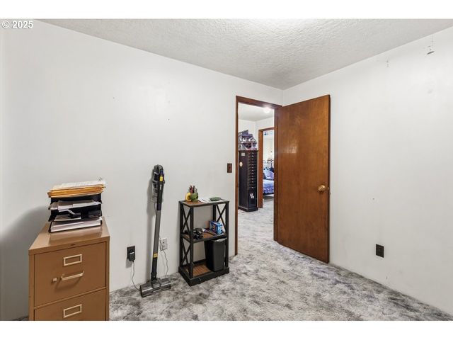 2100 BOYER Rd, Riddle, OR 97469