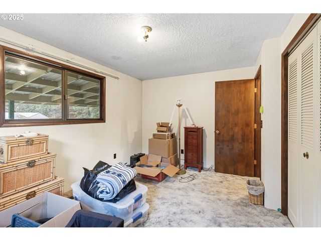 2100 BOYER Rd, Riddle, OR 97469