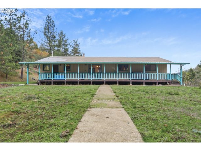 2100 BOYER Rd, Riddle, OR 97469