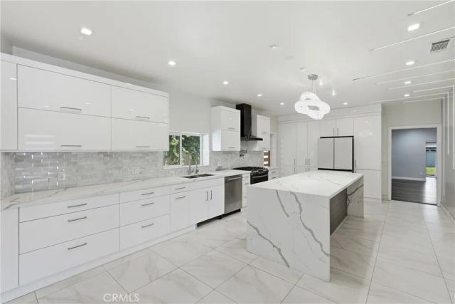 8647 Corbin Avenue, Winnetka, CA 91306
