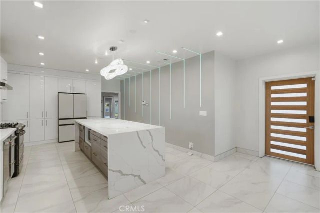 8647 Corbin Avenue, Winnetka, CA 91306